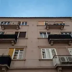 Stylish Apartment Under The Buda Castle
