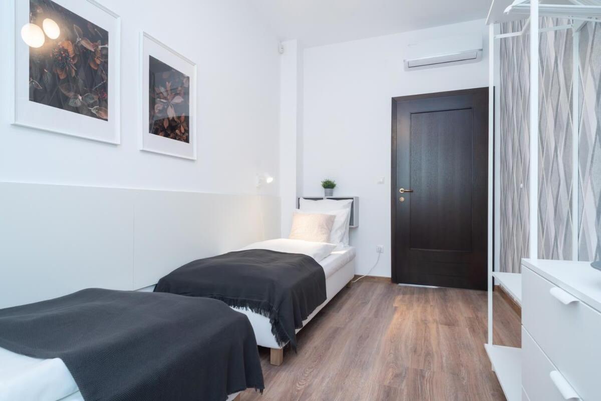 Apartment Stylish Under The Buda Castle