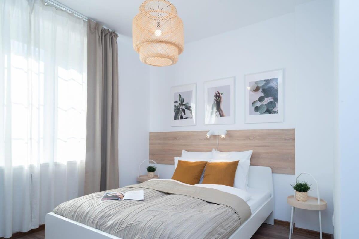 Stylish Under The Buda Castle